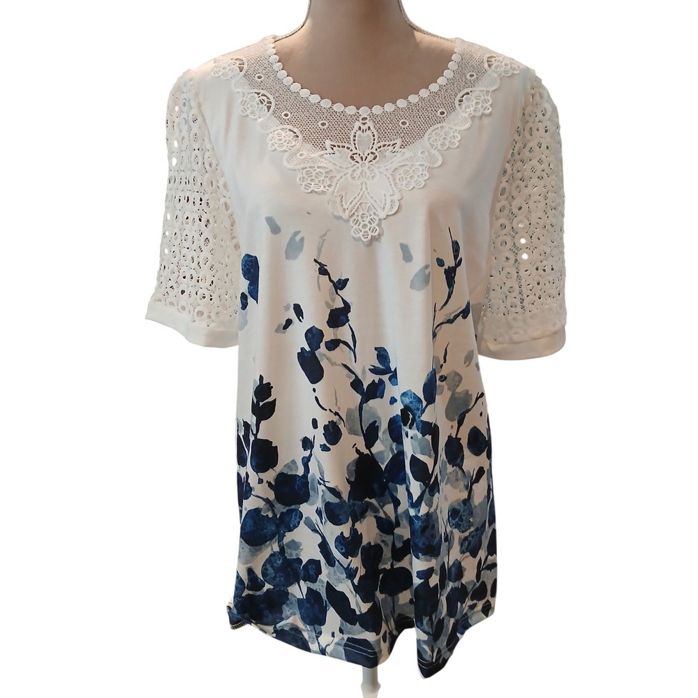 Noracora Women XL White Blue Floral Lace Neck Eyelet Sleeve Tunic Top New Flaw
